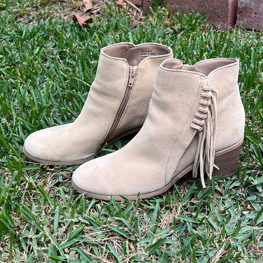 Kenneth Cole Reaction Fringed Tailgate Bootie in Light Sand